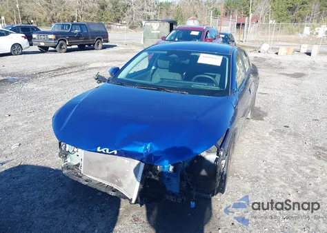 2025 Kia K4 Lxs from USA, damaged, VIN 3KPFT4DE0SE131003